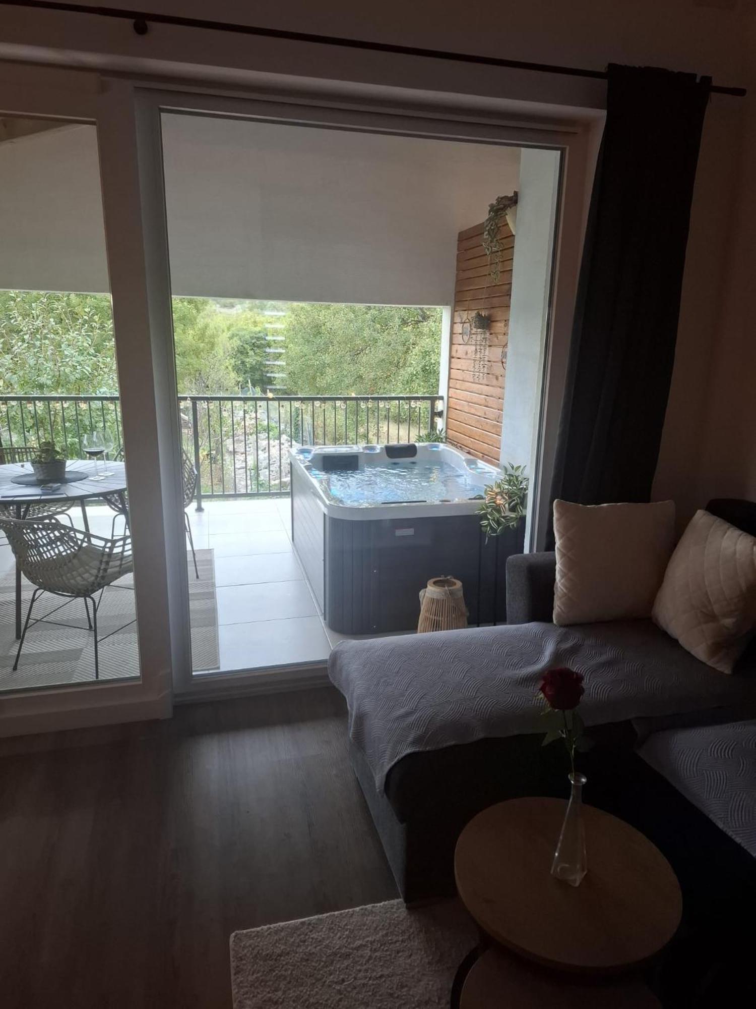 Apartman Pojine Gabonjin Extérieur photo
